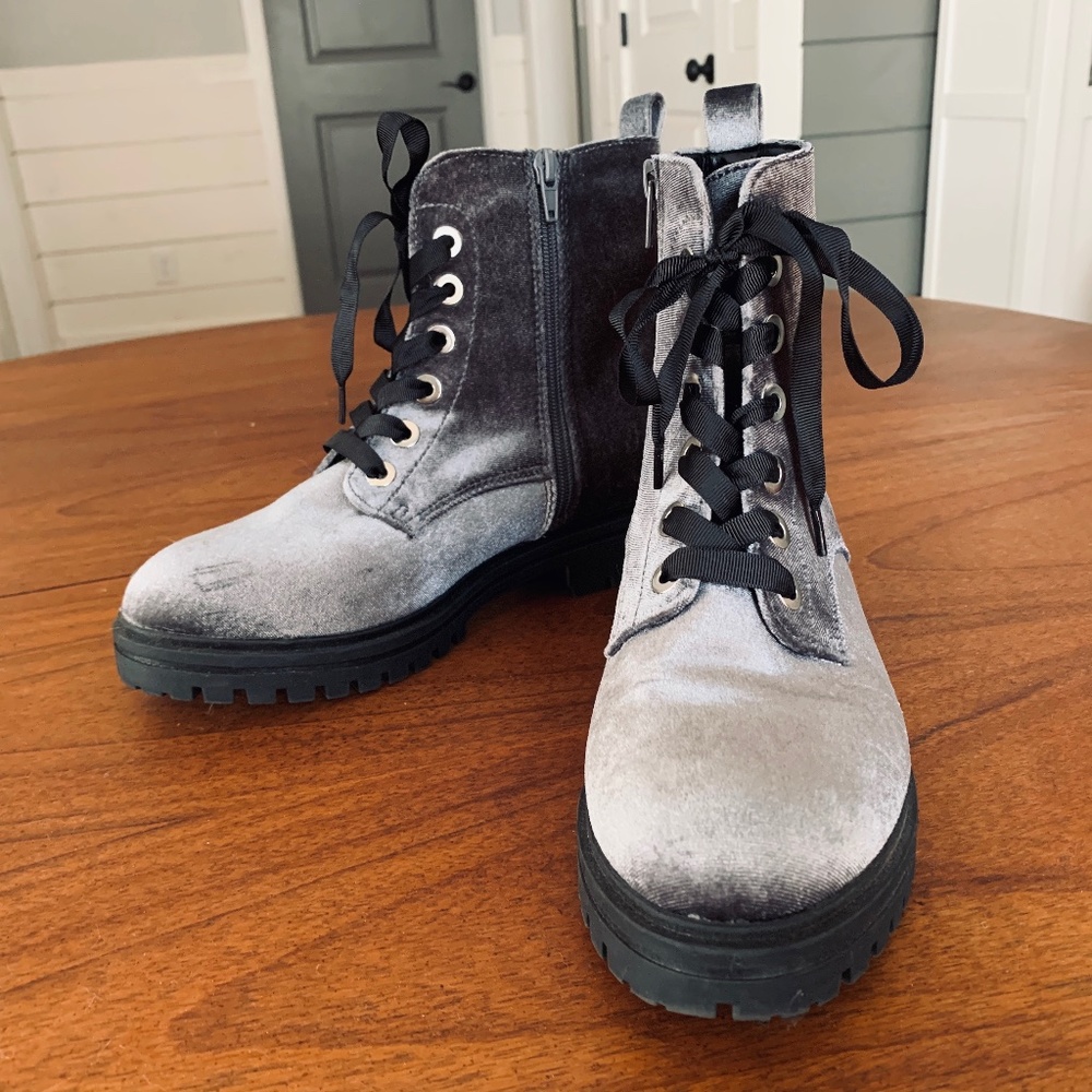 Mossimo Gray Velvet Combat Boots, 7.5M